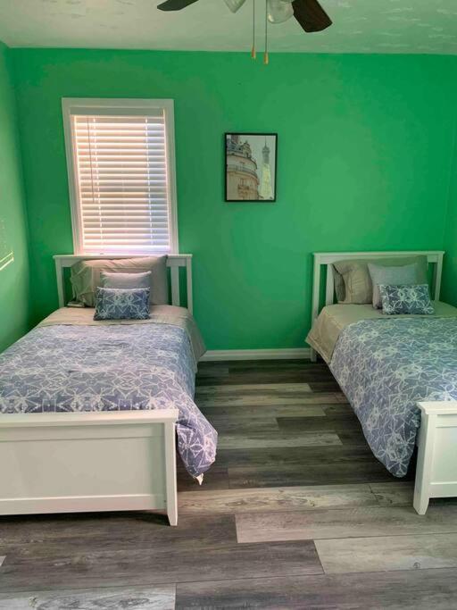 Remodeled House Minutes To Falls Attractions Villa Niagarawatervallen Buitenkant foto